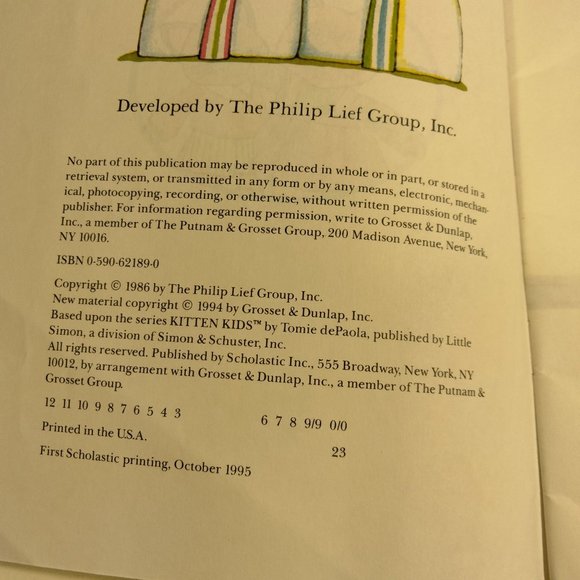 Scholastic Kit and Kat All Aboard Reading Early Readers 1986 - Picture 4 of 6